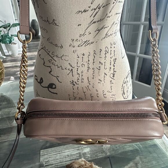 Authentic Gucci GG Marmont Matelasse Leather Crossbody Bag - Picture 7 of 17